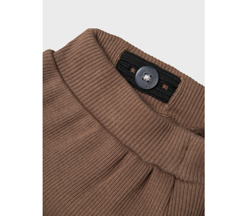Name it NBMJULAR SHORTS Walnut