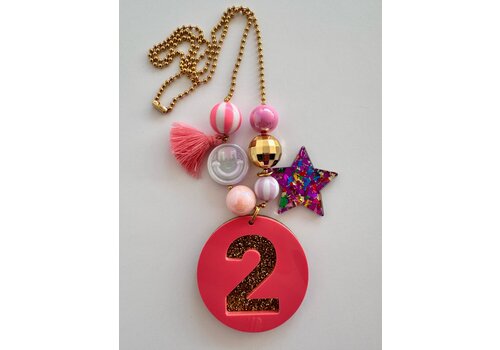 ByMelo Bymelo Verjaardagsketting Roze/ Glitter cijfer 2