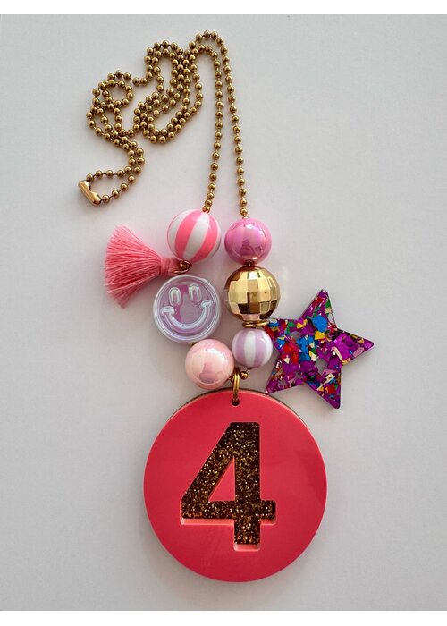 ByMelo Bymelo Verjaardagsketting Roze/ Glitter cijfer 4