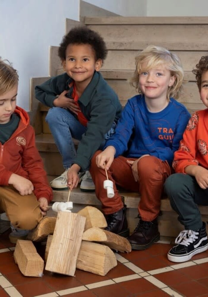 Sturdy Sweater AOP - Chasing Trails Oranje