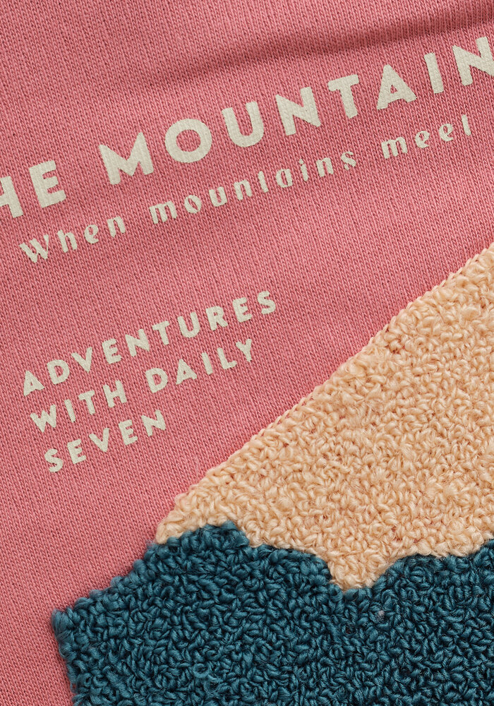 Daily Seven Oversized Sweater Backprint Coral Clay