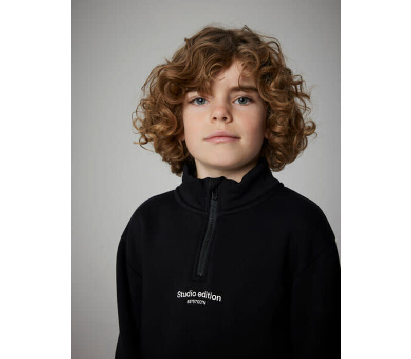 Name it NKMBRODY LS NREG SWEAT ZIP BRU NOOS Black W. WHITE PRINT