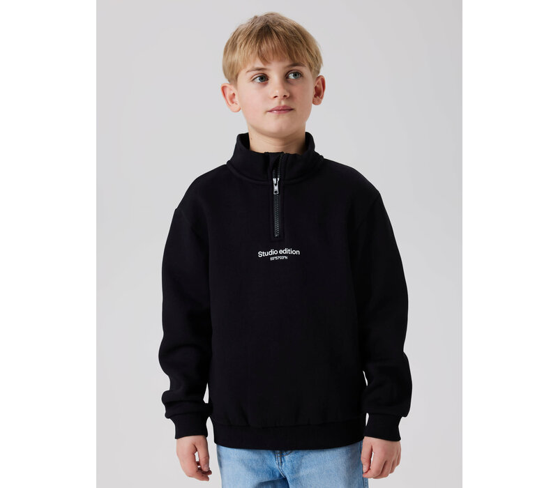 Name it NKMBRODY LS NREG SWEAT ZIP BRU NOOS Black W. WHITE PRINT