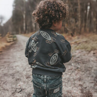 Your Wishes Canoe | Relaxed Sweater Raven