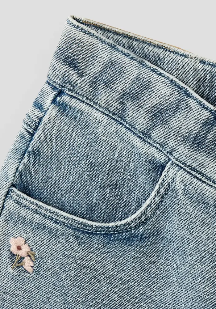 Lil' Atelier NMFDARLEE DOA LOOSE JEANS 4499-SE LIL Medium Blue Denim FLOWER EMB