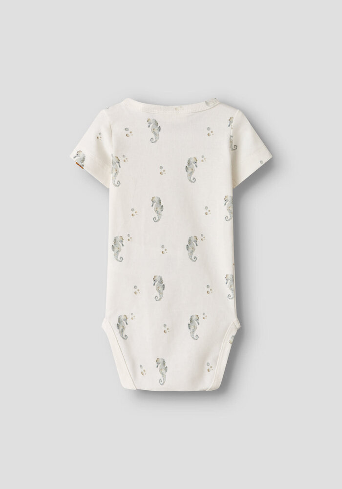 Lil' Atelier NBMGAYO SEV SS SLIM BODY LIL Coconut Milk SEAHORSE