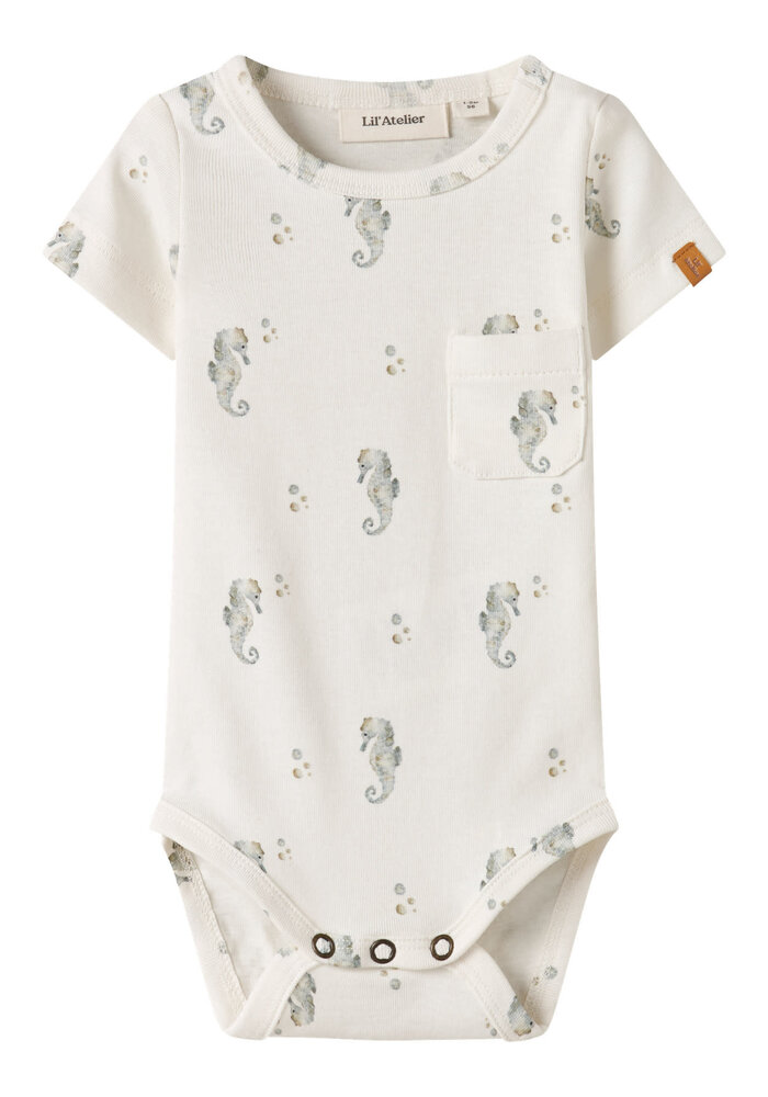 Lil' Atelier NBMGAYO SEV SS SLIM BODY LIL Coconut Milk SEAHORSE