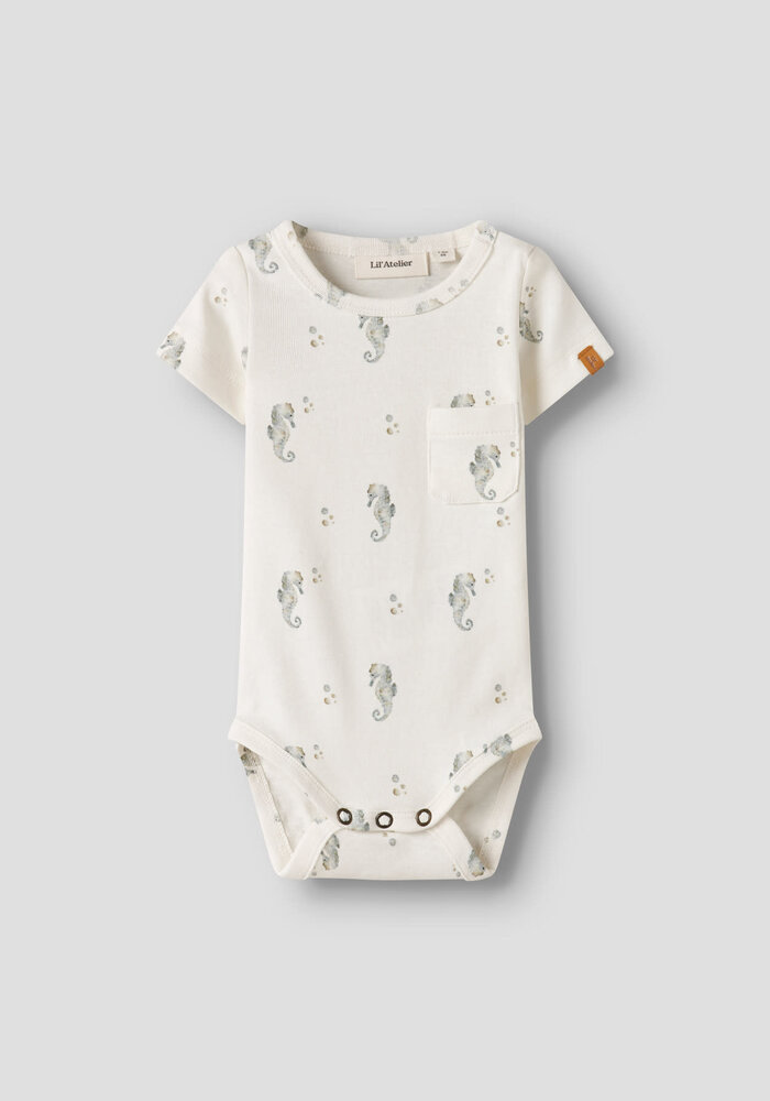 Lil' Atelier NBMGAYO SEV SS SLIM BODY LIL Coconut Milk SEAHORSE