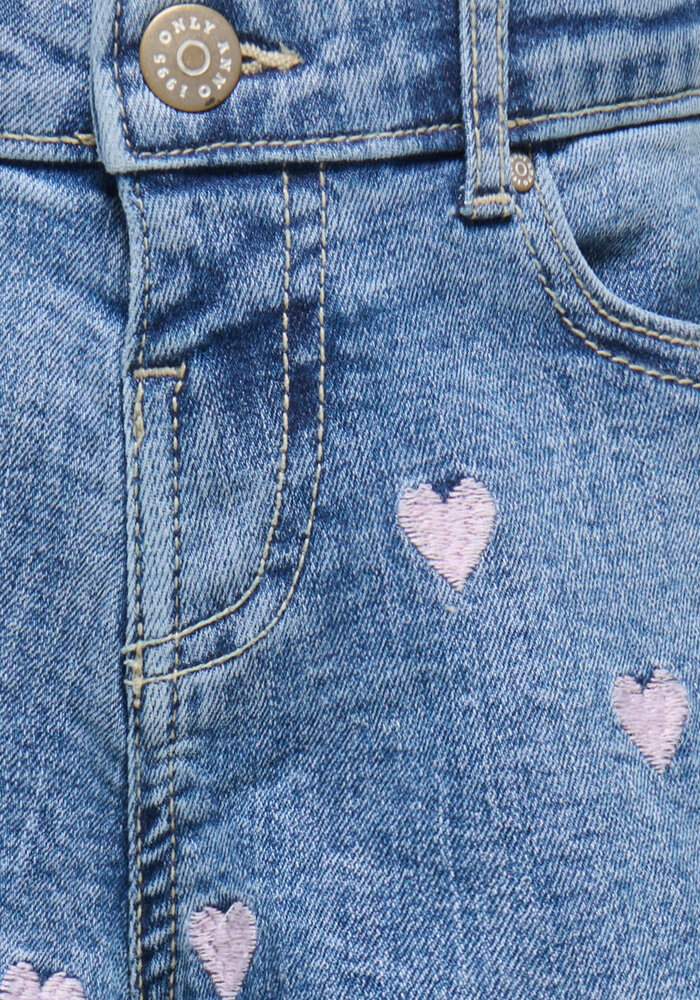 Only Kids KMGJUICY HEART EMB SHORTS DNM Light Medium Blue Denim PINK HEART EMBROIDERY