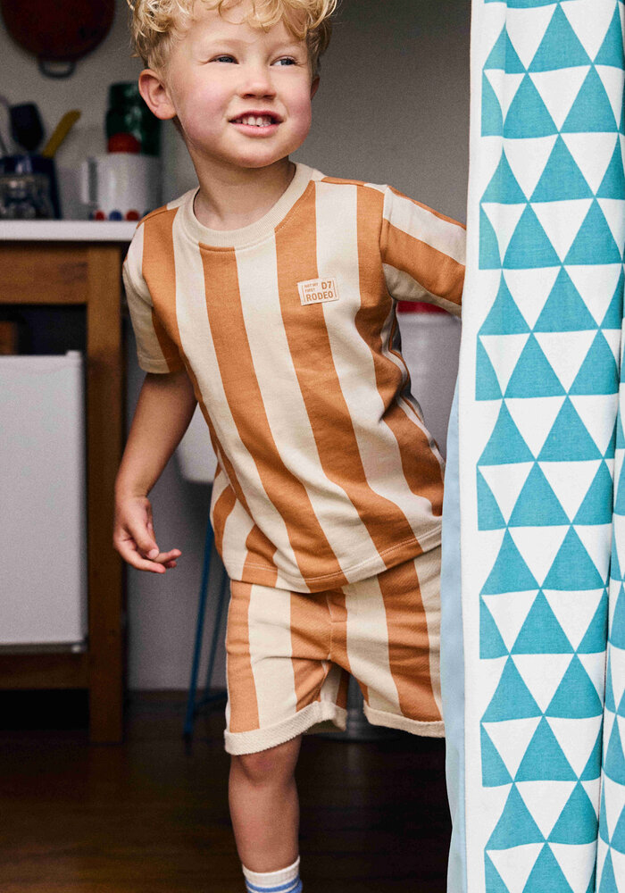 Daily Seven Shorts Big Stripe Sandstone