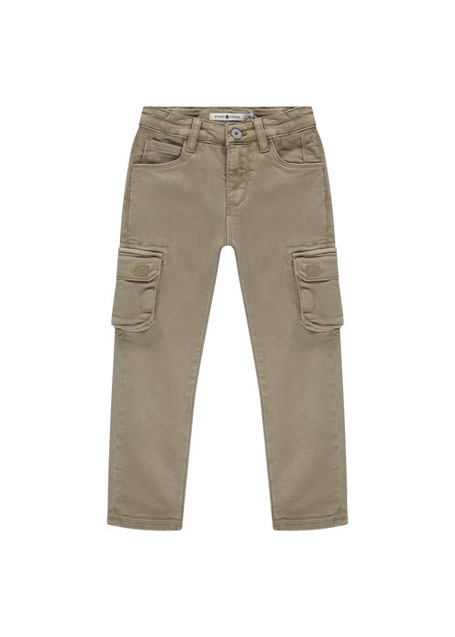 STAINS AND STORIES Stains and Stories boys worker Sand