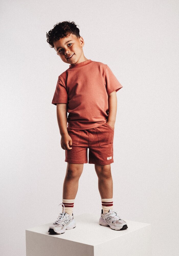 Baje Studio Leon Red mahagony