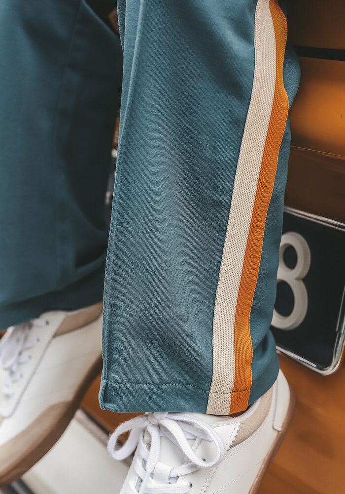 Your Wishes Solid | Straight Jogger Dragonfly