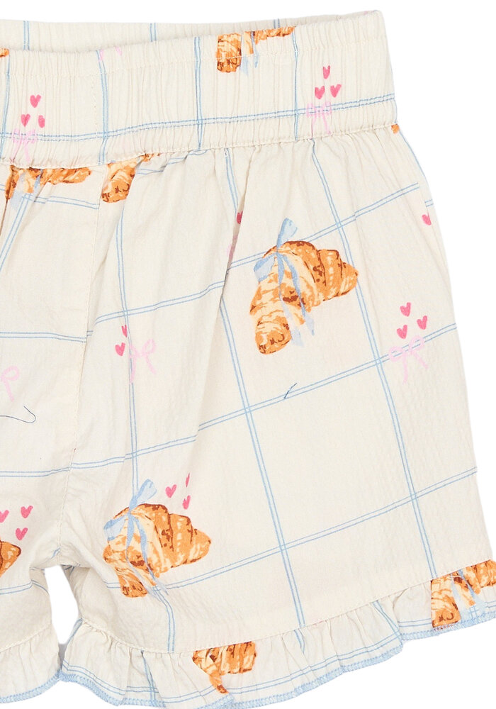 The New TNSTSilke Shorts Gardenia AOP