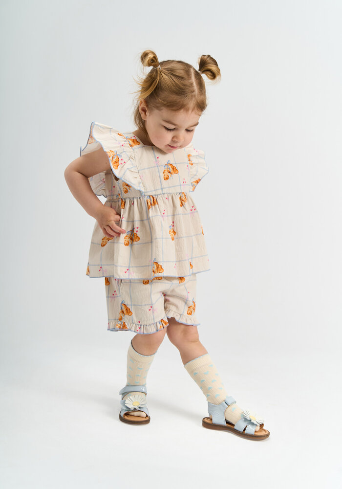 The New TNSTSilke Shorts Gardenia AOP