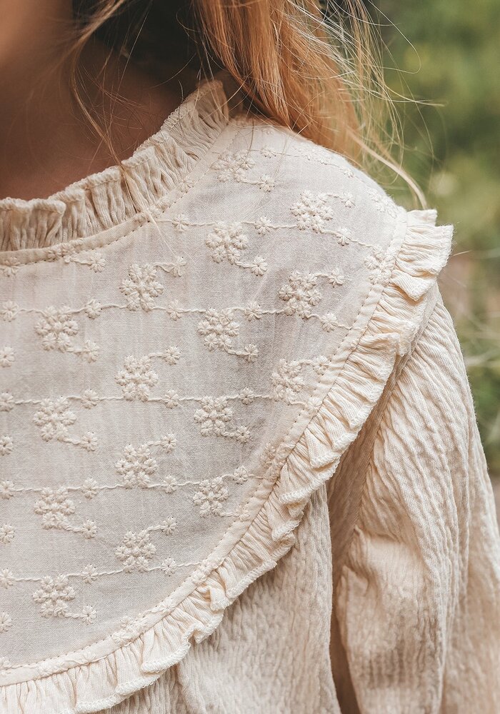 Your Wishes Wavy | Romance Longsleeve White Swan