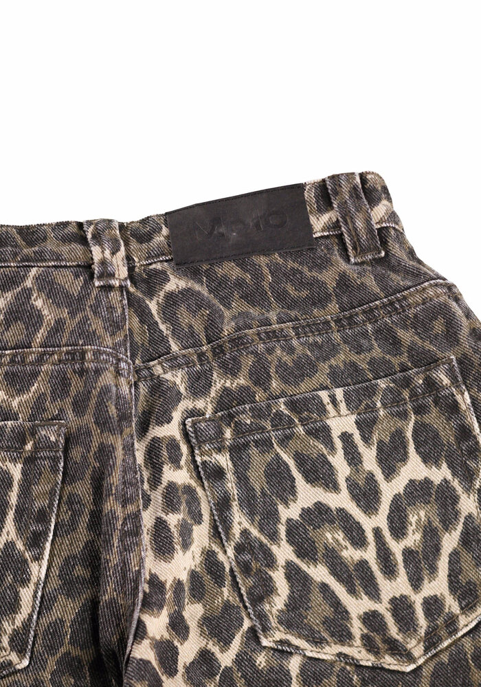 Molo Aska Brushed Leo