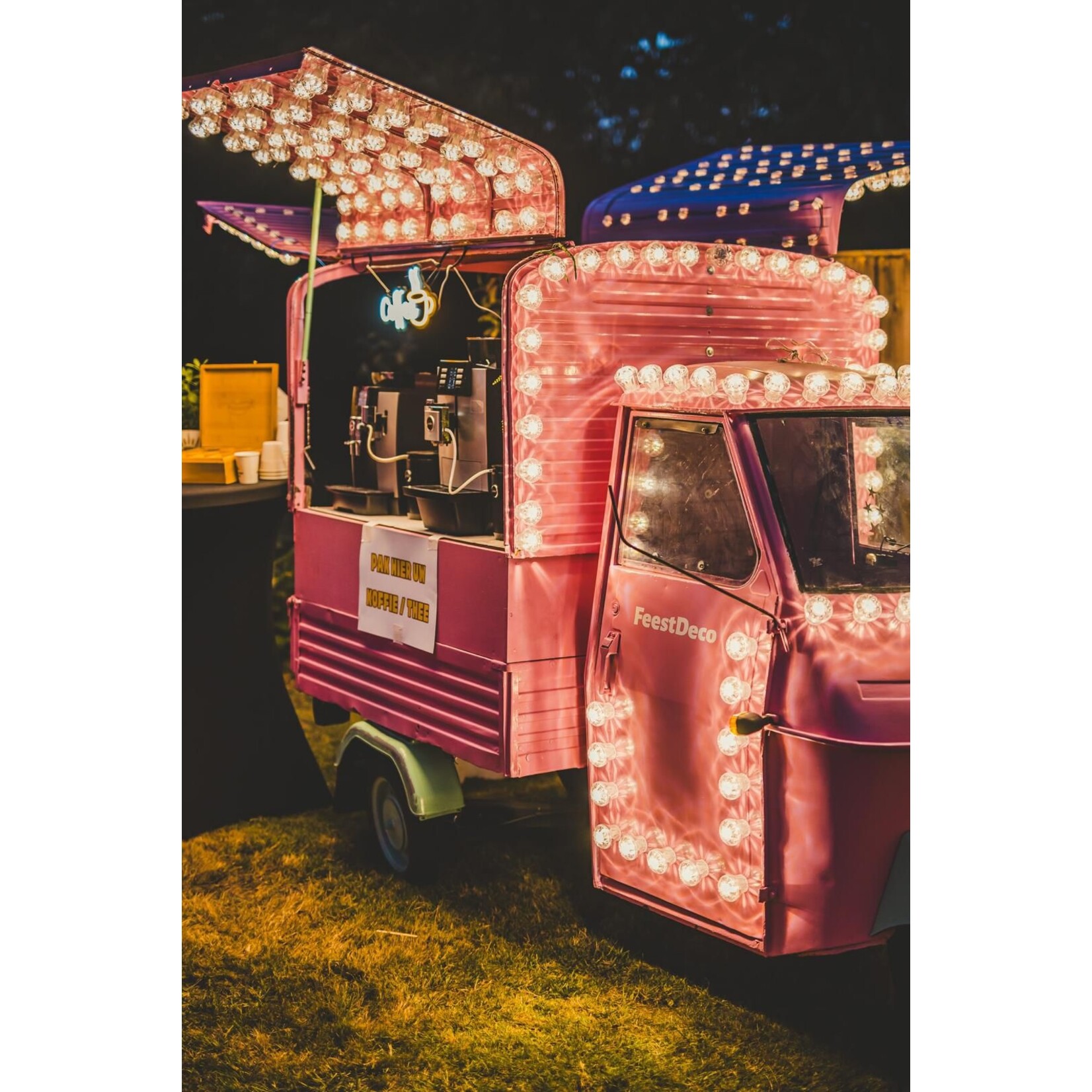 Verhuur roze piaggio