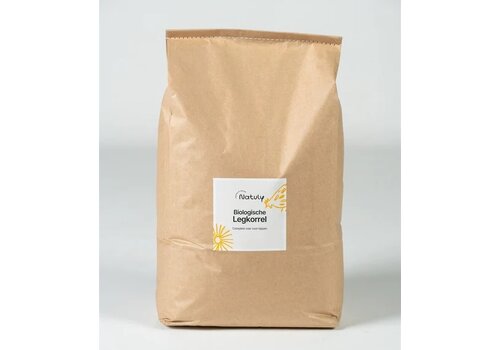 Organic Layer Pellets – Complete Natural Feed for Laying Hens 