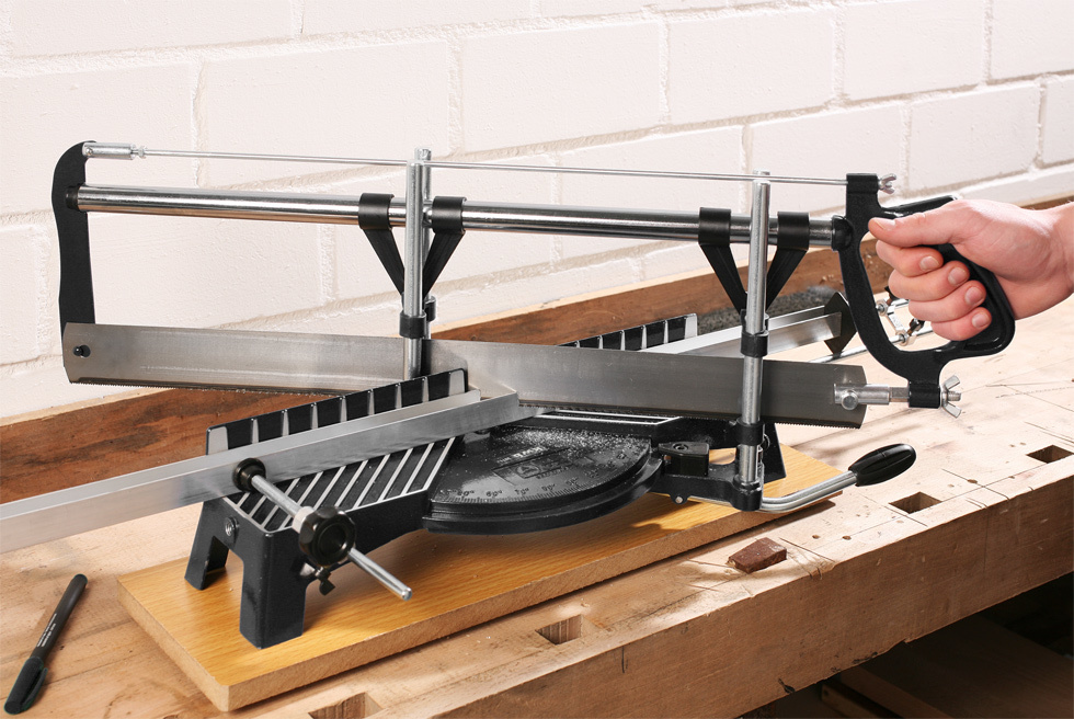 KWB Verstekzaagmachine 550mm