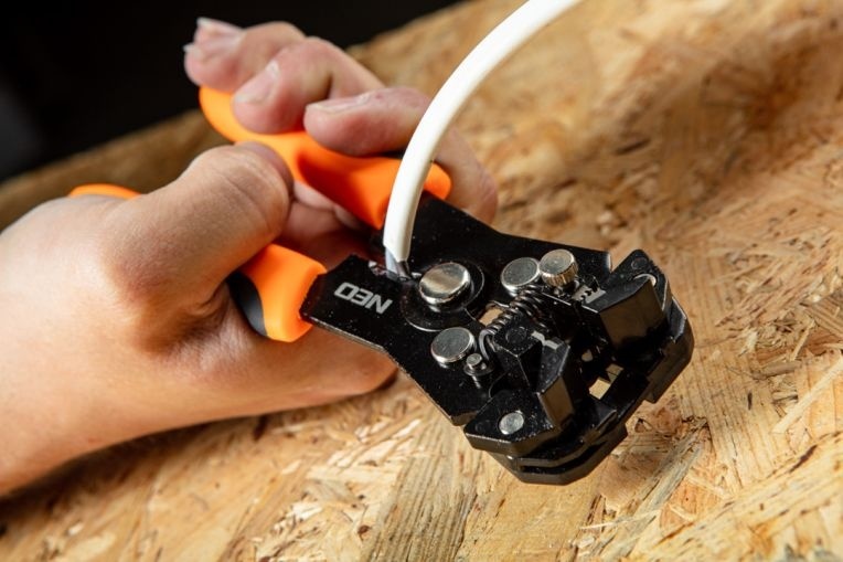 NEO NEO Automatische Striptang 180mm