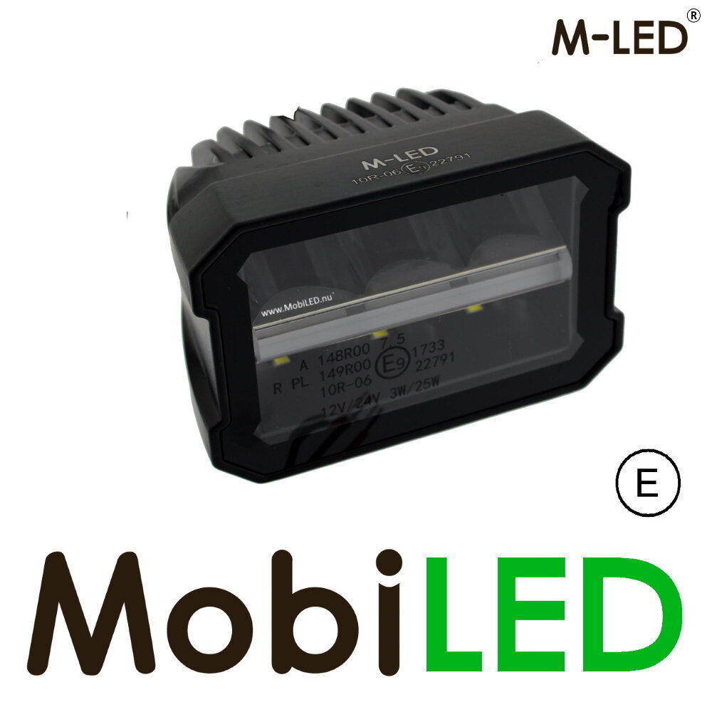 M-LED M-LED Breedstraler met amber/rood positielicht M-LED M-LED Breedstraler met amber/rood positielicht
