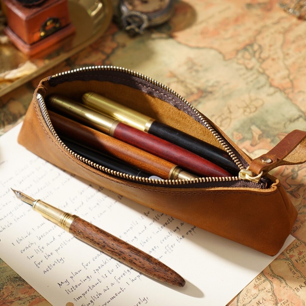 Su.B Federmäppchen - Federtasche - Etui aus Leder - Passend für Mehr als 15 Stifte -  für Männer und Frauen - Braun