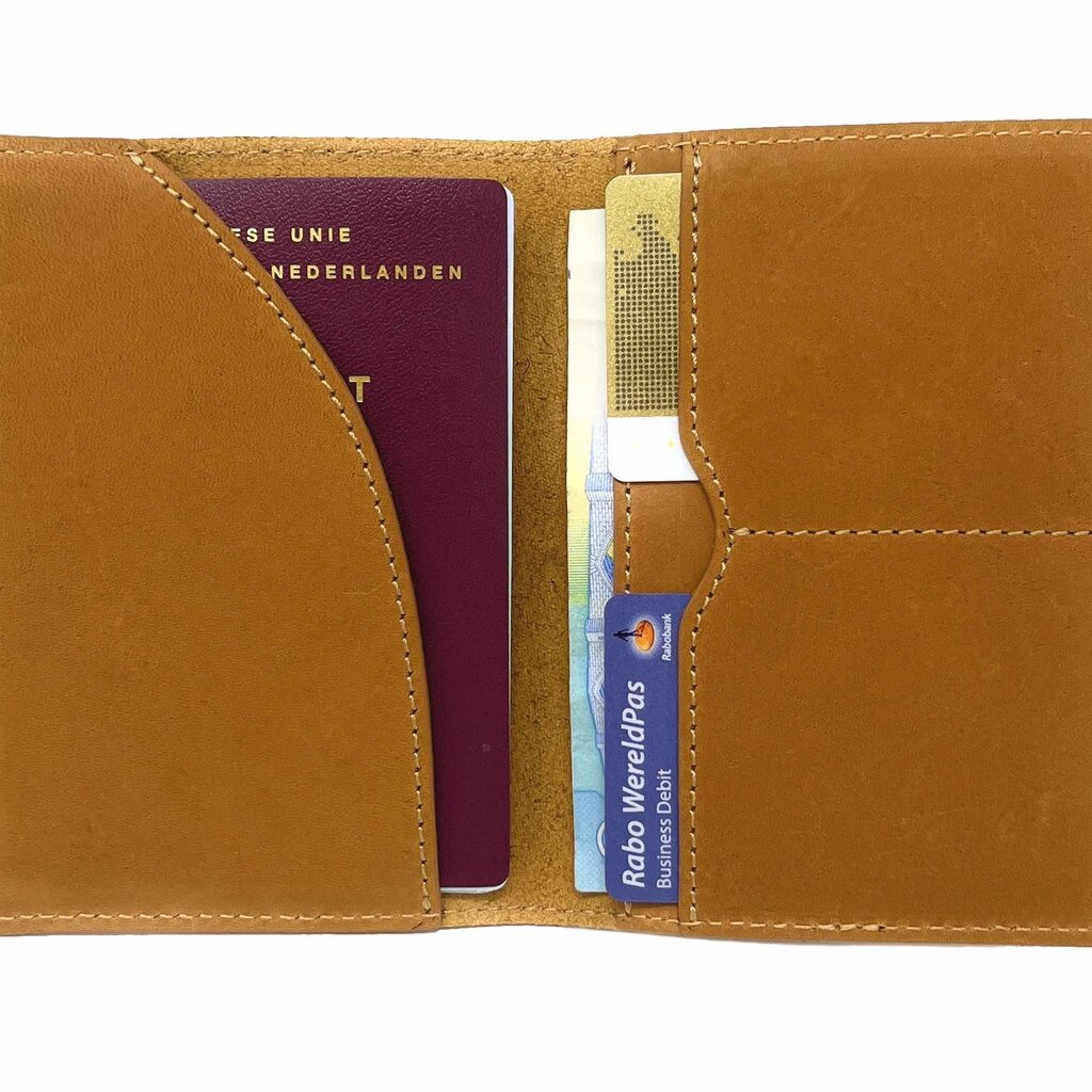 Su.B Paspoorthouder, Kaarthoude,Travel Wallet, Leer  – Bruin
