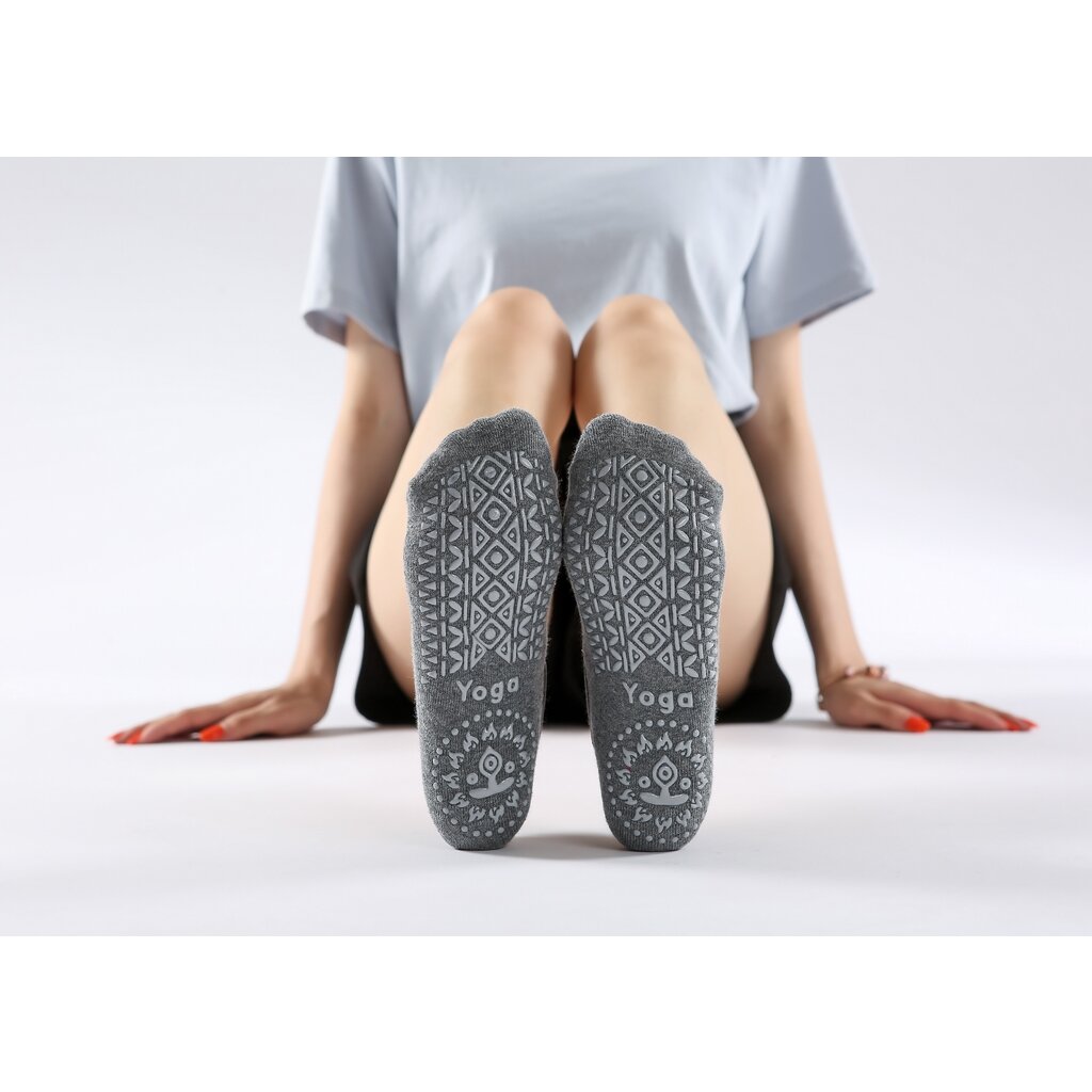 2 Pairs Women's Non-Slip Yoga Socks, Cotton + PVC Grip for Pilates, Barre, Fitness, Fits Size 36-40 - Black Gray