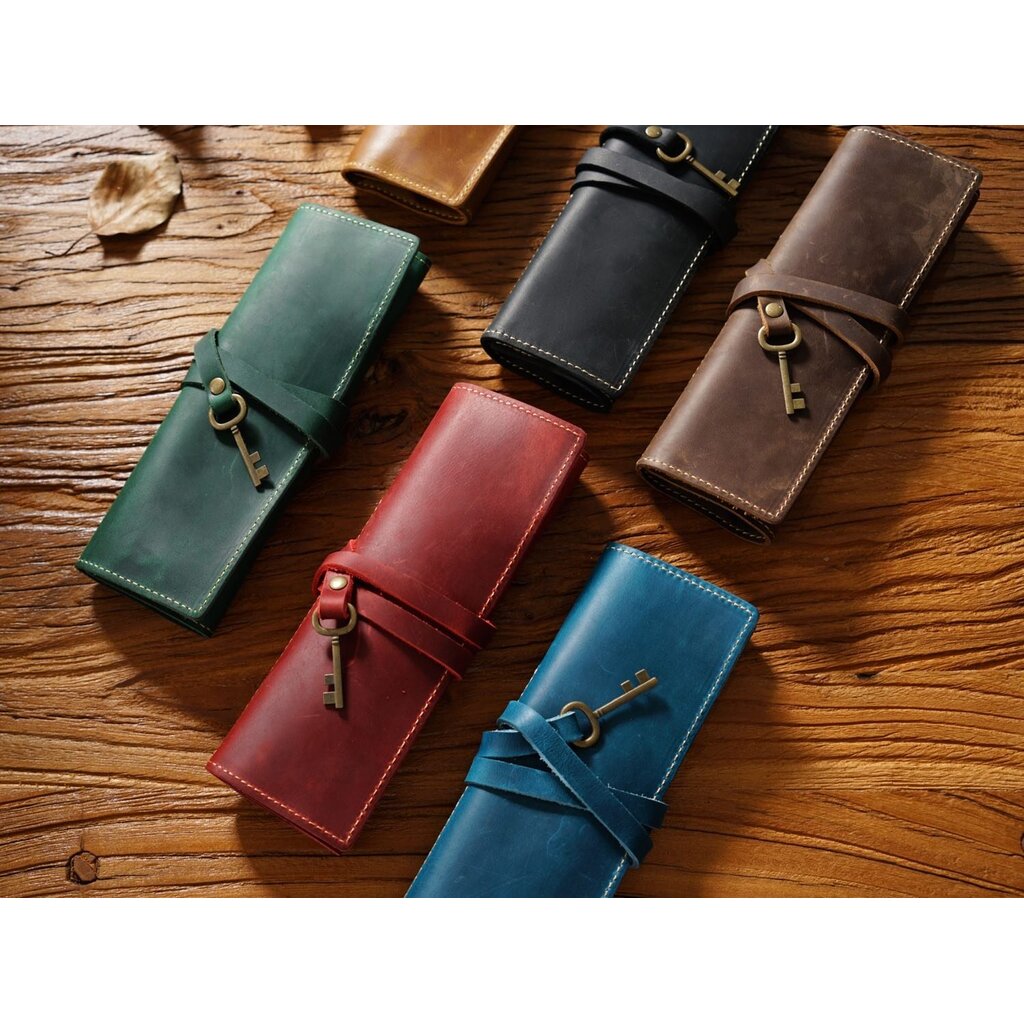 Su.B.dgn Leather Roll Pencil Case in Top-Grain Cowhide – Handmade Organizer for 10 Pencils - Red