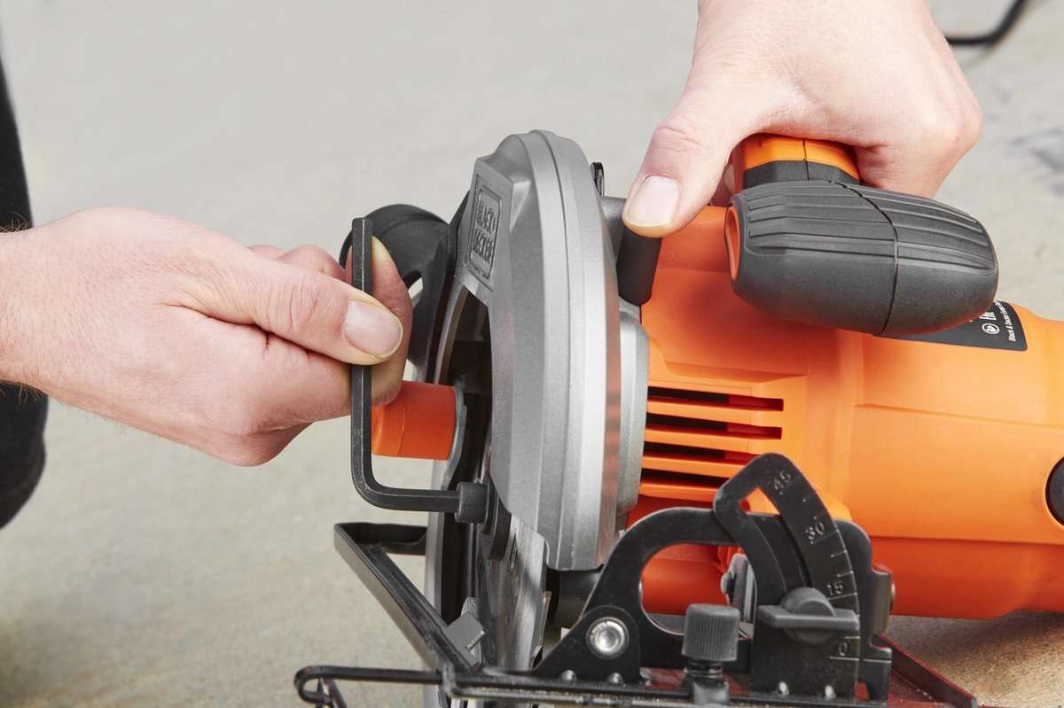 Black&Decker Cirkelzaag CS1550K 1500 watt - Detailed view of the product