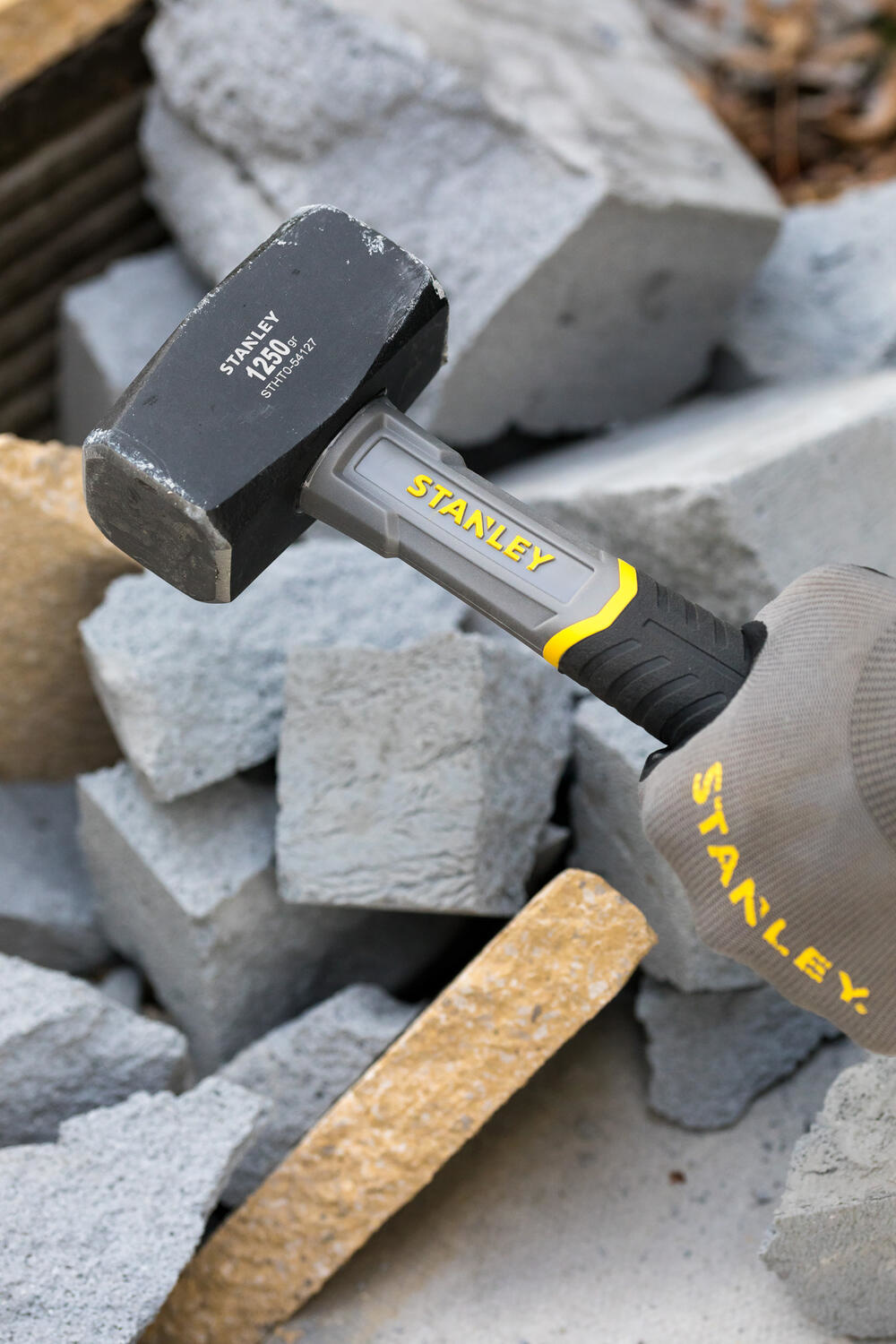 Stanley Vuisthamer Glasvezel 1000G - STHT0-54127 - Detailed view of the product