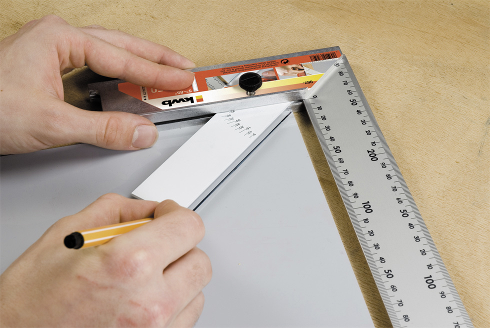 KWB Professionele schrijfhaak aluminium 300mm - Detailed view of the product