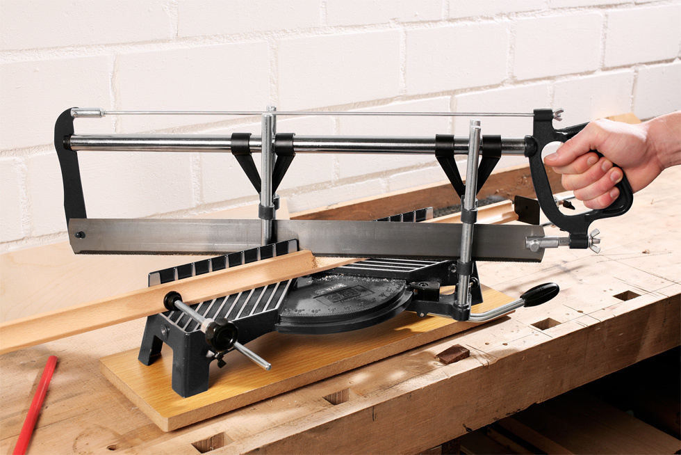 KWB Verstekzaagmachine 550mm - Detailed view of the product