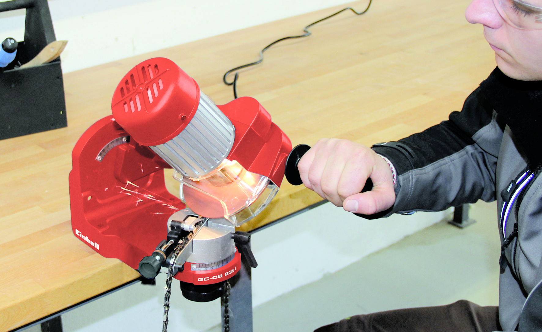 Einhell kettingzaagslijper GC-CS 235 E - Detailed view of the product