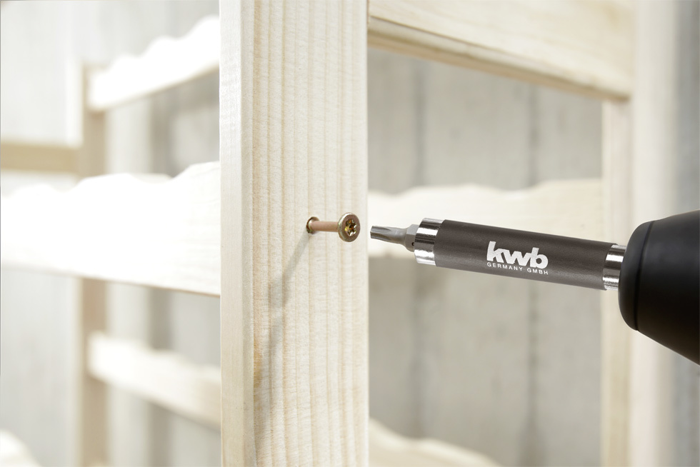 KWB Bitset 23-delig + Dopadapter– Chroom-Vanadium – Met Magneethouder&Opbergbox - Detailed view of the product