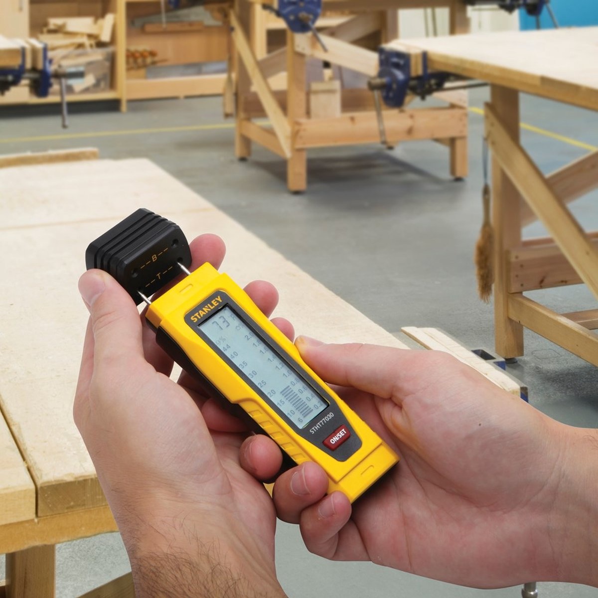 Stanley Vochtmeter 0-77-030– Digitale Vochtmeter voor Hout&Bouwmaterialen - Detailed view of the product