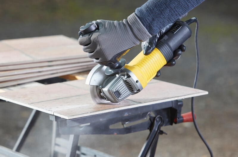 Stanley FMEG220K Fatmax® 850W 125MM Haakse slijper - Detailed view of the product