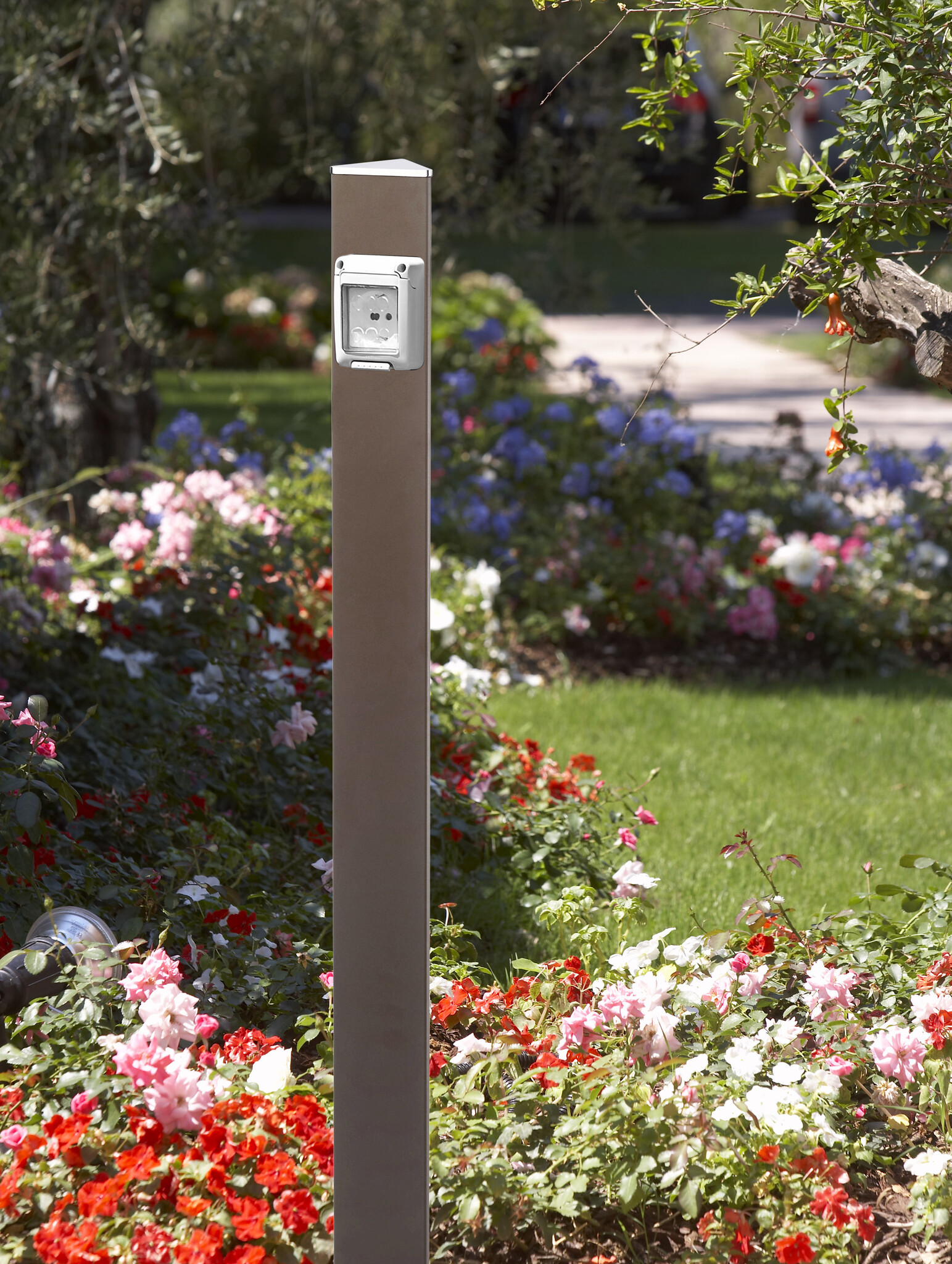 Aquapoint Triangle Electropoint Dove Grey 120CM - Detailed view of the product