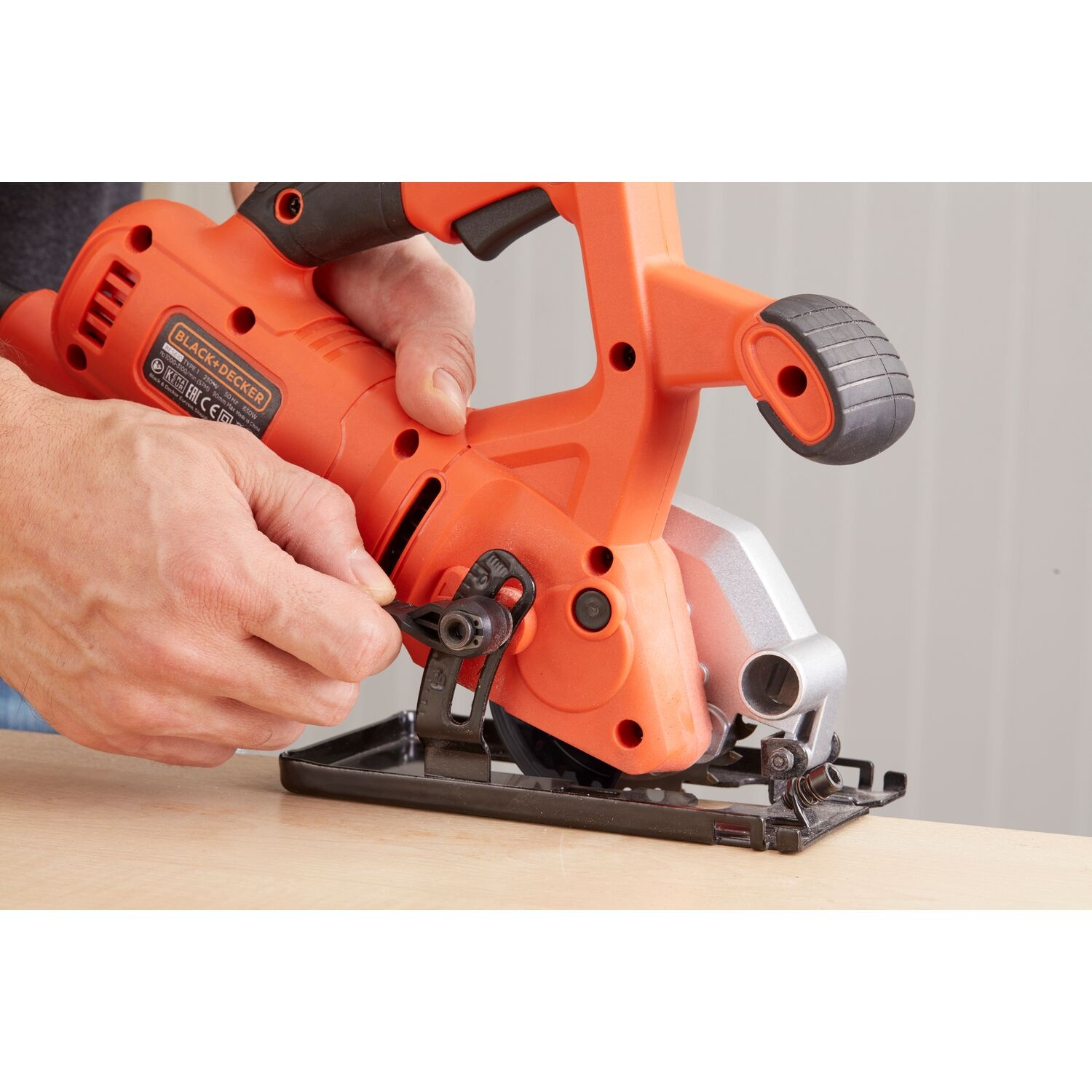 Black&Decker Minicirkelzaag BES510 85mm - Detailed view of the product