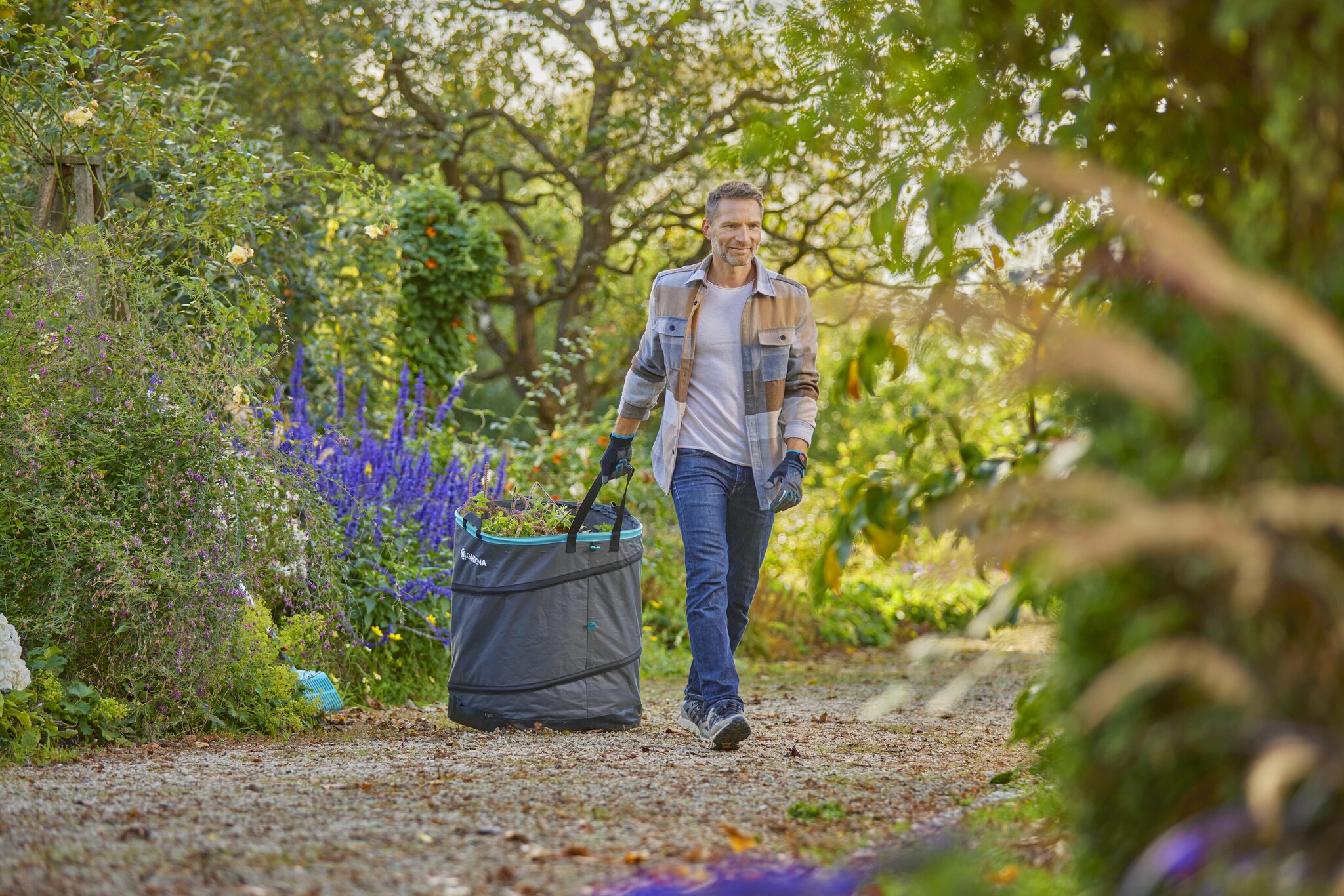 Gardena Tuinzak/Tuinafvalzak PopUp Vierkant 127L - Detailed view of the product