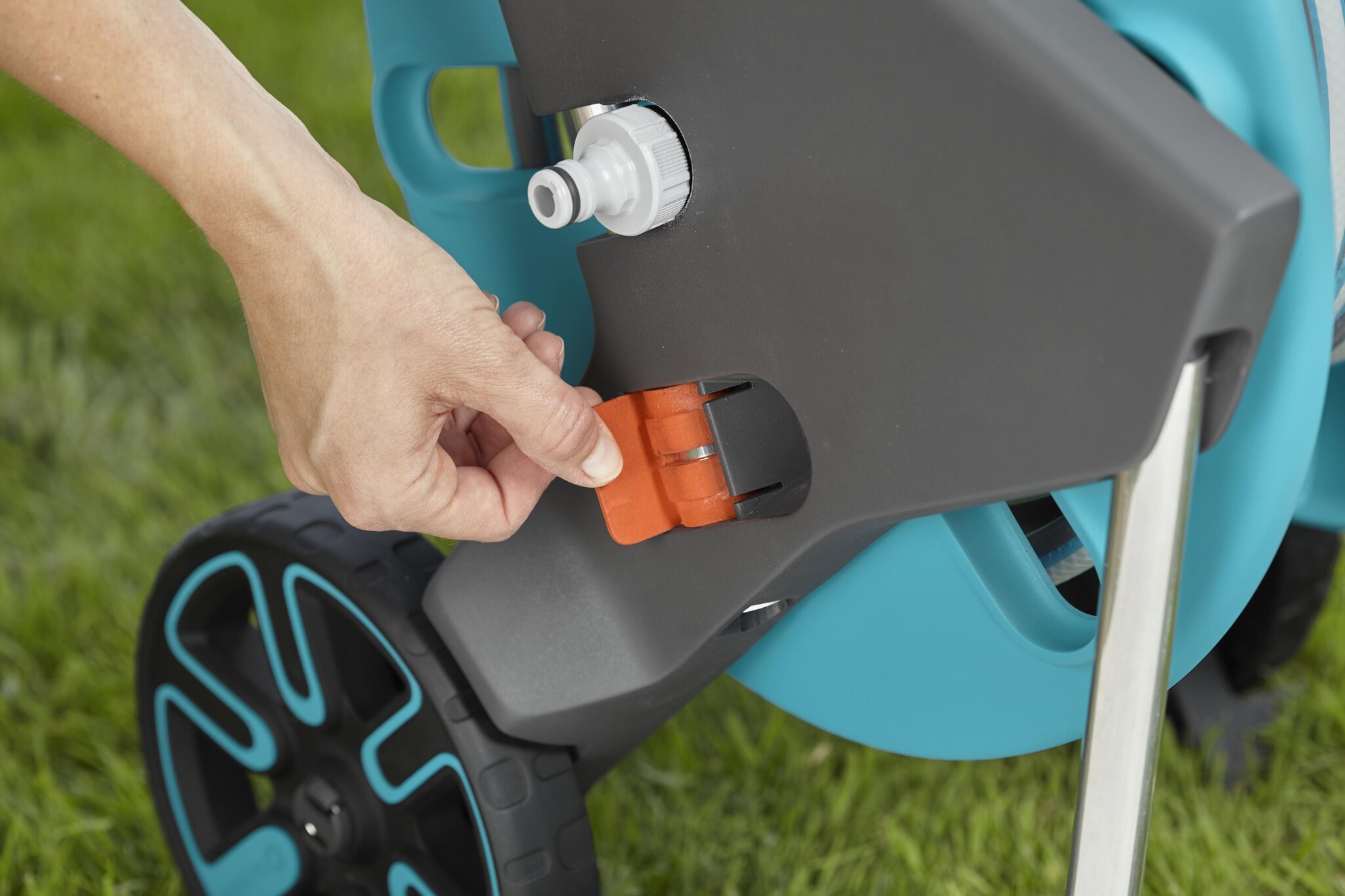 Gardena Slangenwagen CleverRoll M set incl. 20m1 slang thumbnail 6