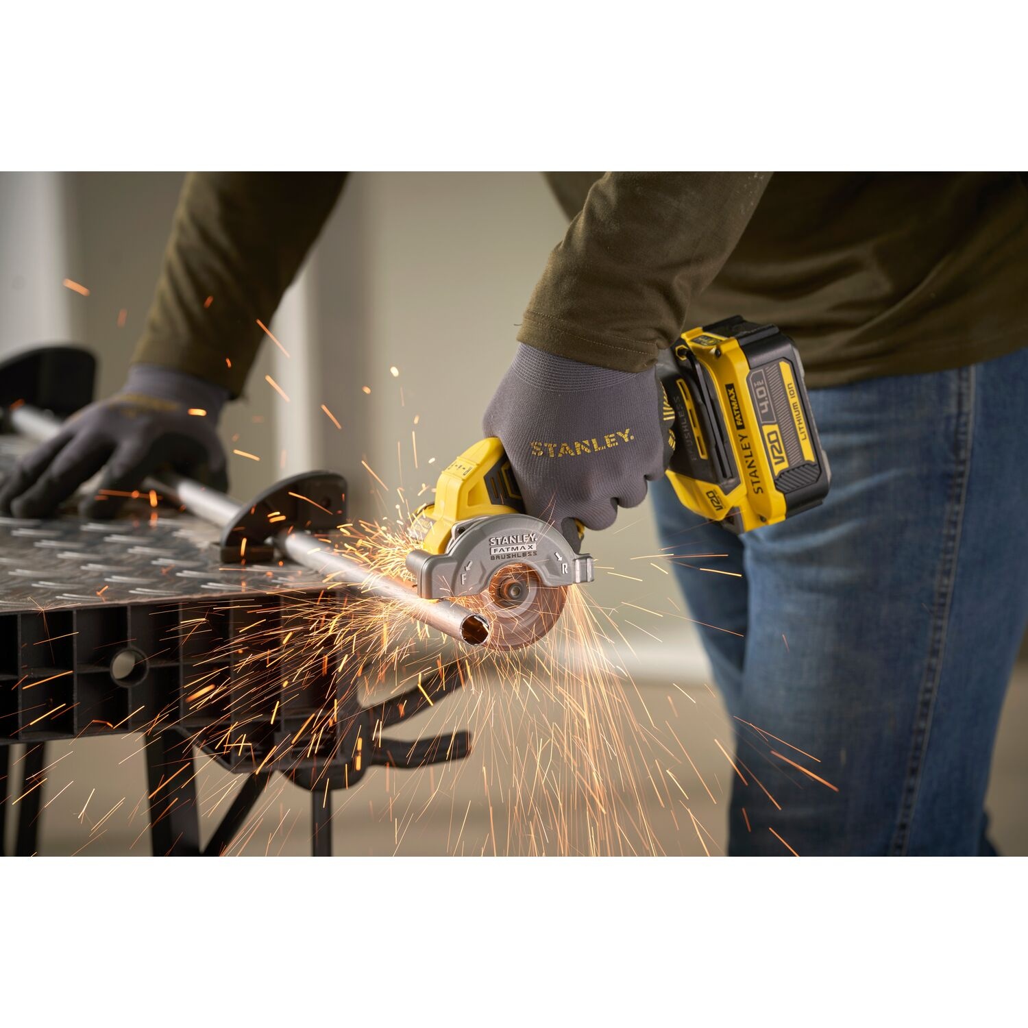 Stanley SFMCM300B V20 Accu Multi Cirkelzaag - Detailed view of the product