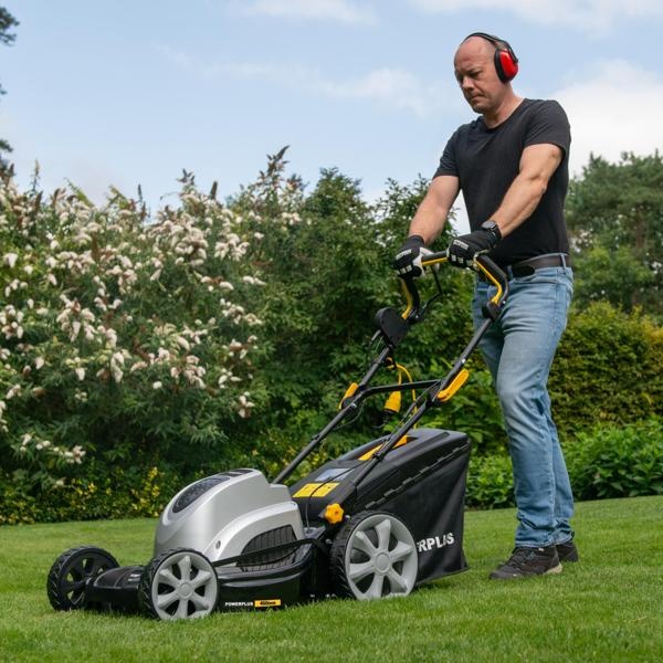 Powerplus POWPG6290 Zelfrijdende Grasmaaier– 1800W | 460 mm thumbnail 6