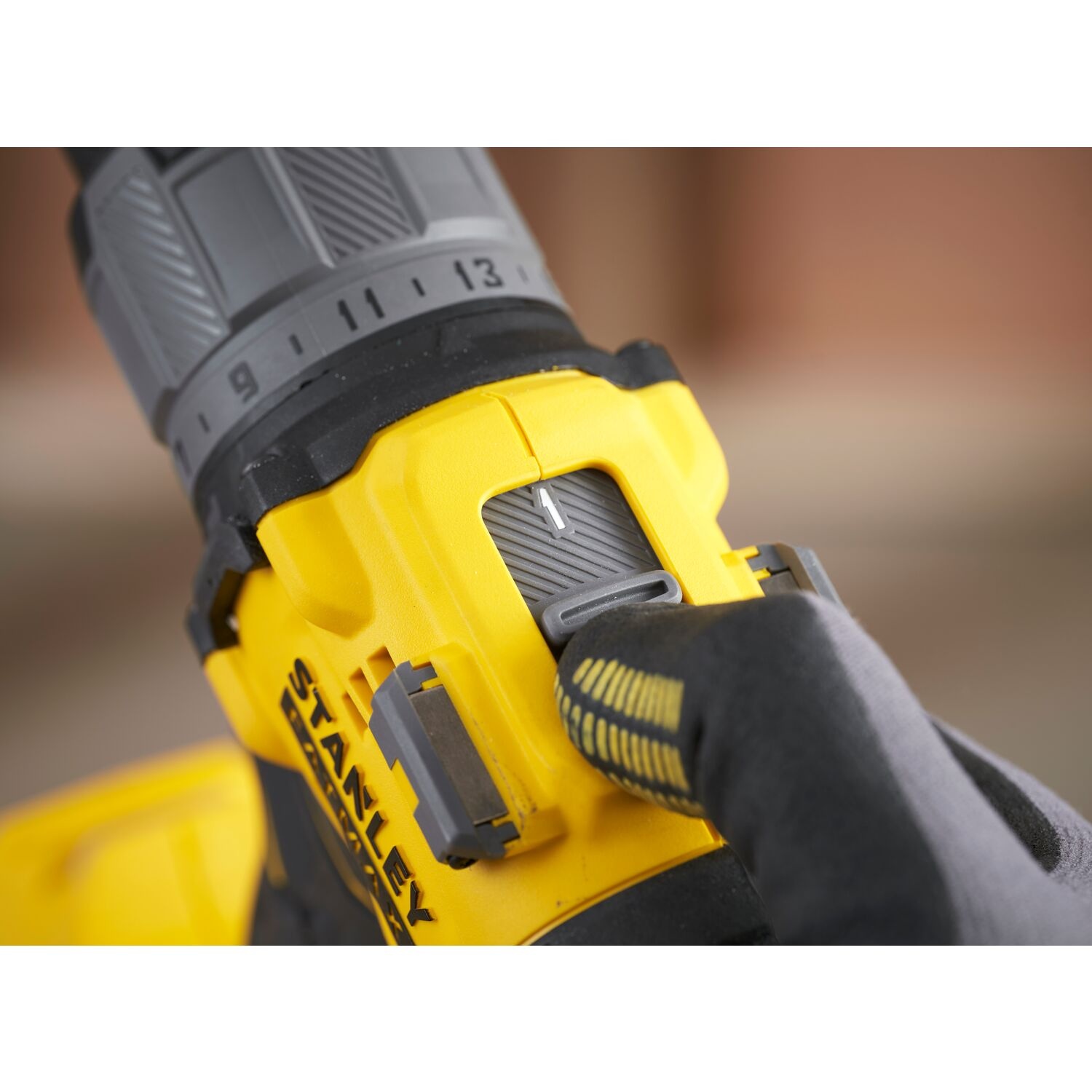 Stanley SFMCD726D2K Brushless V20 Li-Ion 18V Klopboormachine– Inclusief 2x 2.0Ah Accu, Lader en Koffer thumbnail 5