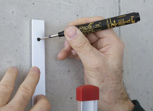 Pica-Ink 150/46 Markeerstift voor diepe gaten zwart - Detailed view of the product