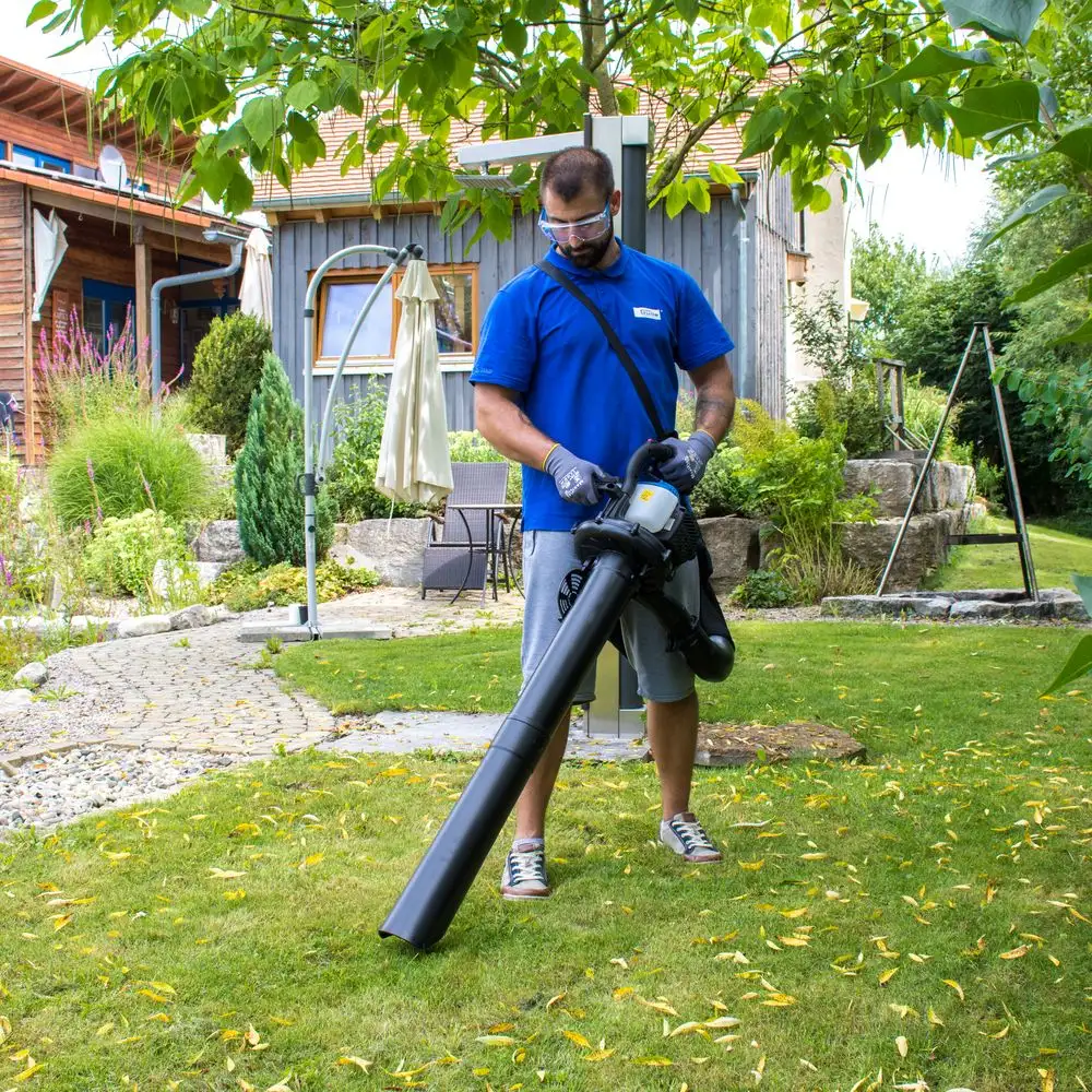 Güde Benzine Bladblazer GBLS 7500-26.1 – Krachtige 3-in-1 Bladzuiger, Blazer en Hakselaar - STARTERKIT - Detailed view of the product