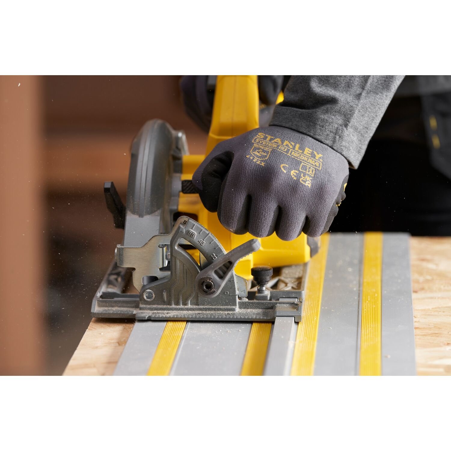Stanley STST140 Geleiderail 140 cm– Aluminium Zaagrail 1400 mm - Detailed view of the product
