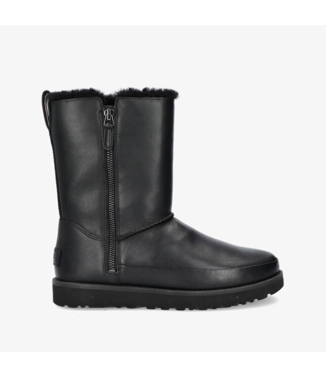 Shop Ugg Classic Zip Short W Zwart online | Bekijk de Collectie