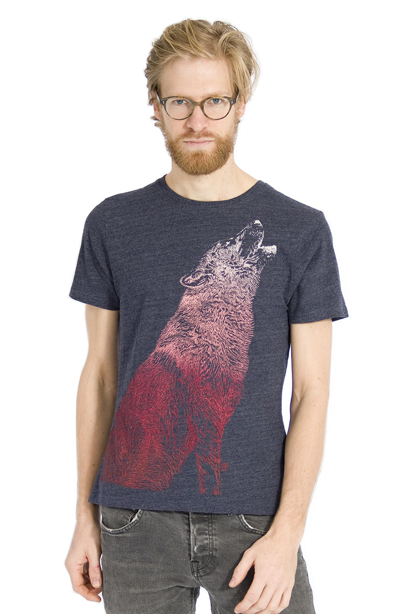 Howling Wolf T-shirt - Recycled